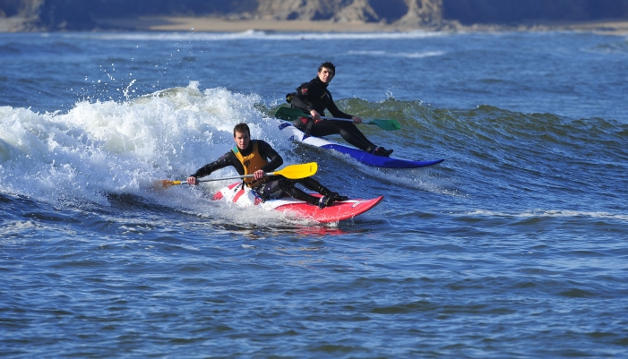 Surfer les vagues, waveski