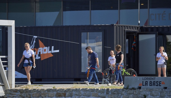 groupe avant l'activité tyroll de la cité de la voile